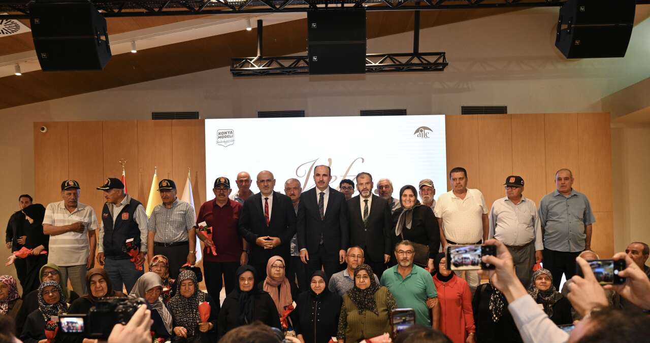 Konya Büyükşehir umre çekilişini yaptı, kurada adını duyan gözyaşını tutamadı 1